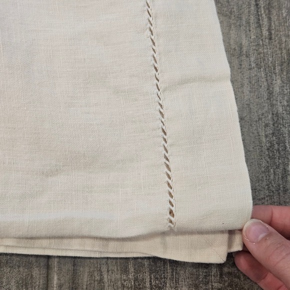 Pottery Barn 100% Linen Hemstitch Tablecloth Oatmeal Beige Peach 70x90 Rectangle - Picture 2 of 6